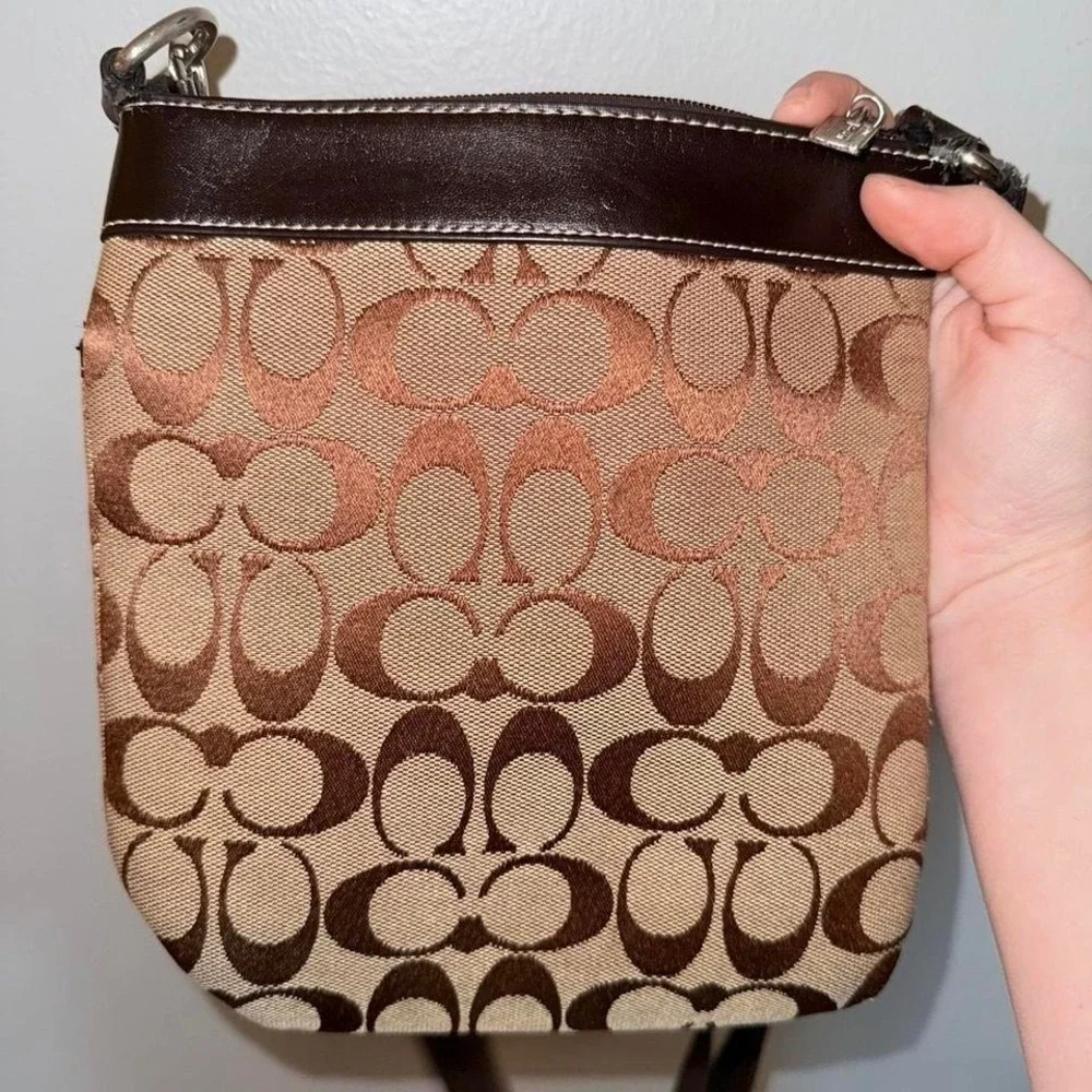 Coach brown crossbody bag‎ with adjustable strap Y2K